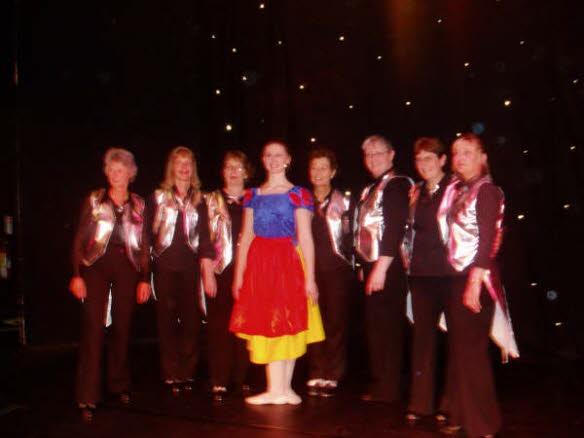 Snow White Dance Bank show 2007 083